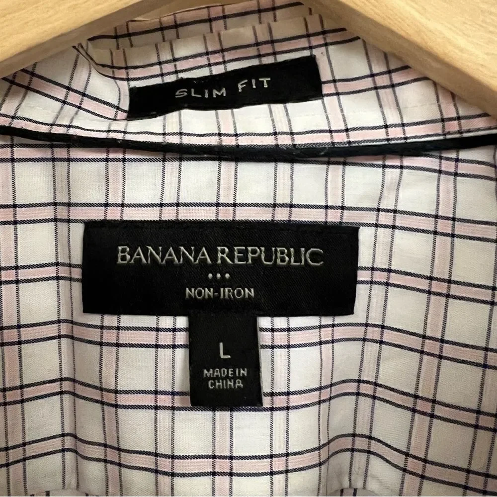 Banana Republic pink/blue button down slim fit. L